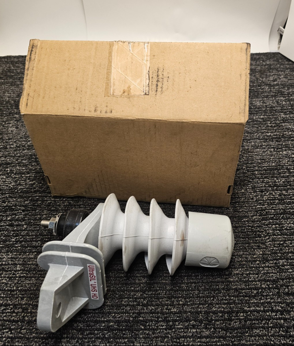 Eaton UHS09050N1A1A1A Cooper Power Series Arrester 50-60 Hz Heavy Duty 9 KV
