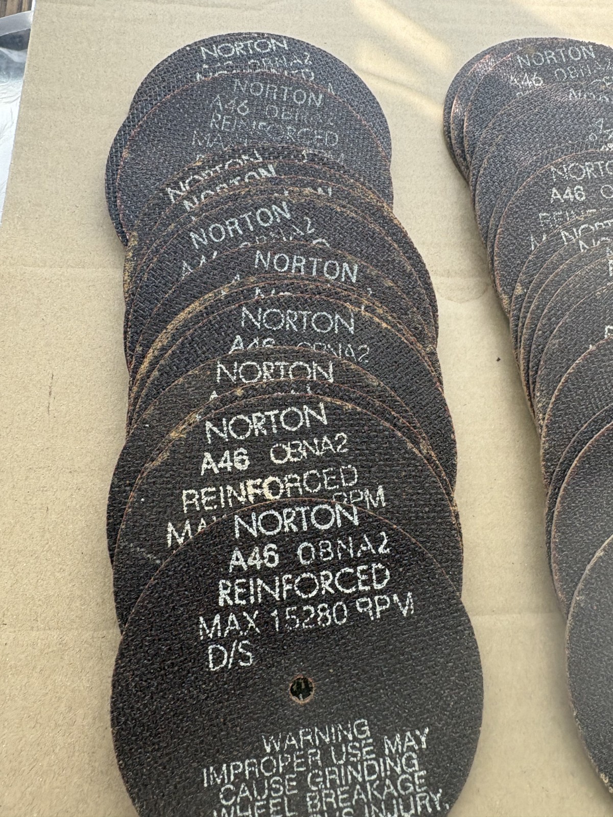 Norton 4″x.070×3/8″ A46 OBNA2 Reinforced Cut-Off Wheels 15280 RPM – Pack of 34
