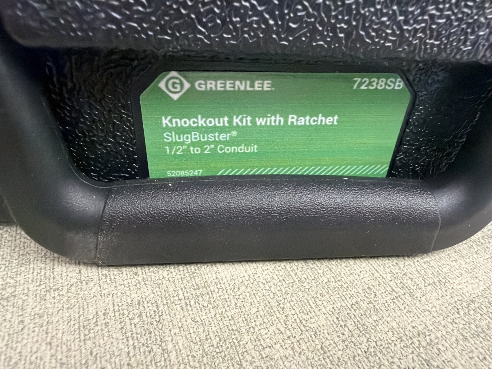 Greenlee 7238SB Knockout Kit With Ratchet Wrench 1/2″ – 2″ Conduit Size