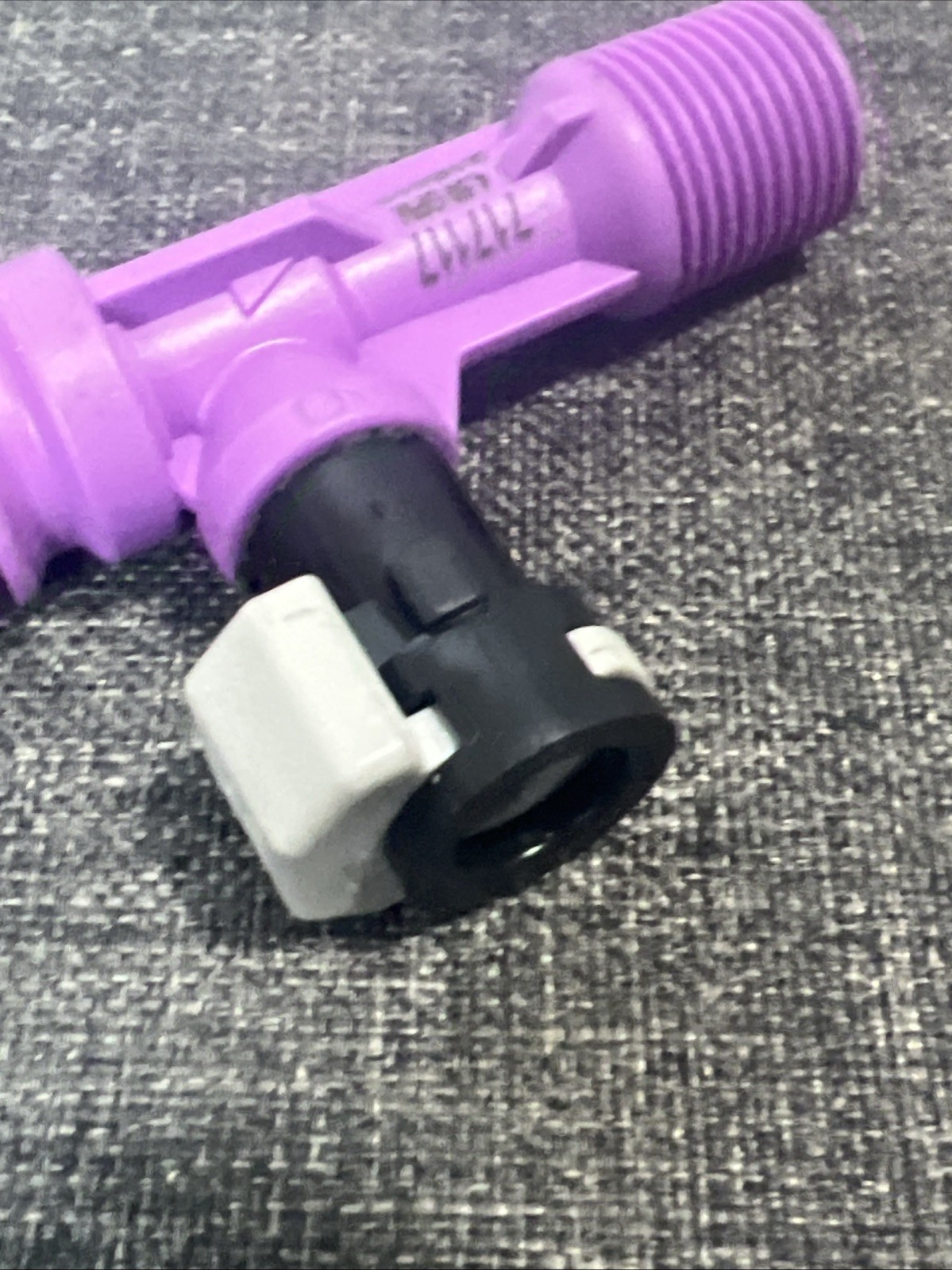 VersaDial 717117 PC2 Composite Quick Connect Injector 4.5 GPM 1 Barb Purple