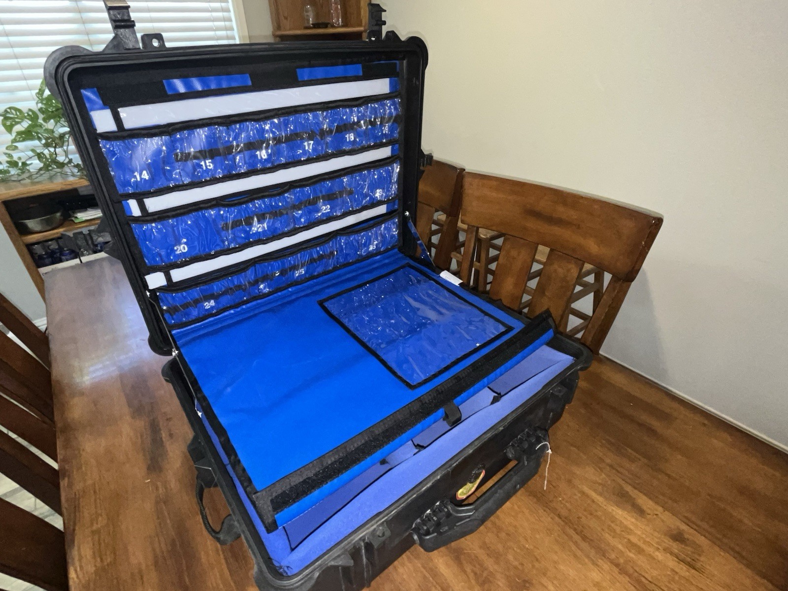 Iron Duck Pelican 1600 24″ x 18″ x 8″ EMS Medic Ambulance Hard Case, Black
