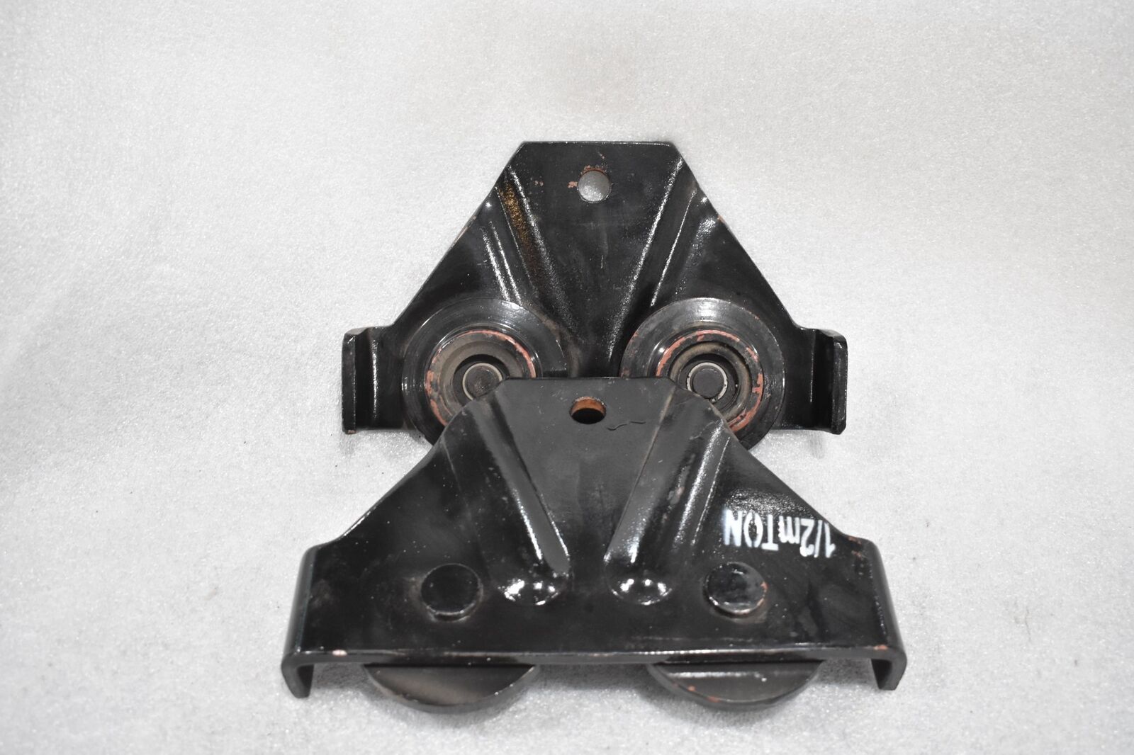 DAYTON 3MB59 1/2 METRIC TON TROLLEY FITS 4 INCH TO 24 INCH BEAM