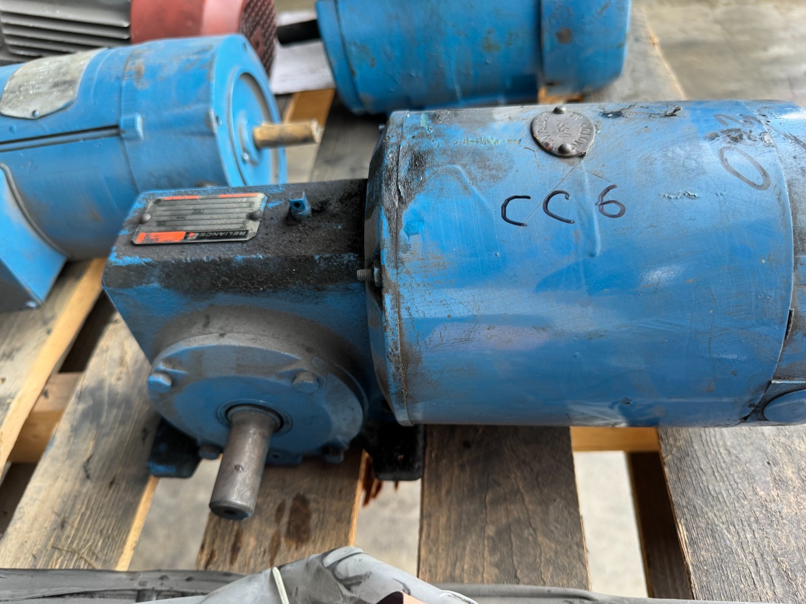 RELIANCE Gear Motor CC6 1/2 HP MODEL 56WG16 A 1725 TO 35 RPM 230/460 V