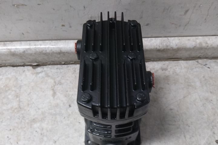 Ingersoll Rand SS3 Bare 3 HP 1200 RPM 135 Max PSI 1 Stage Air Compressor Pump