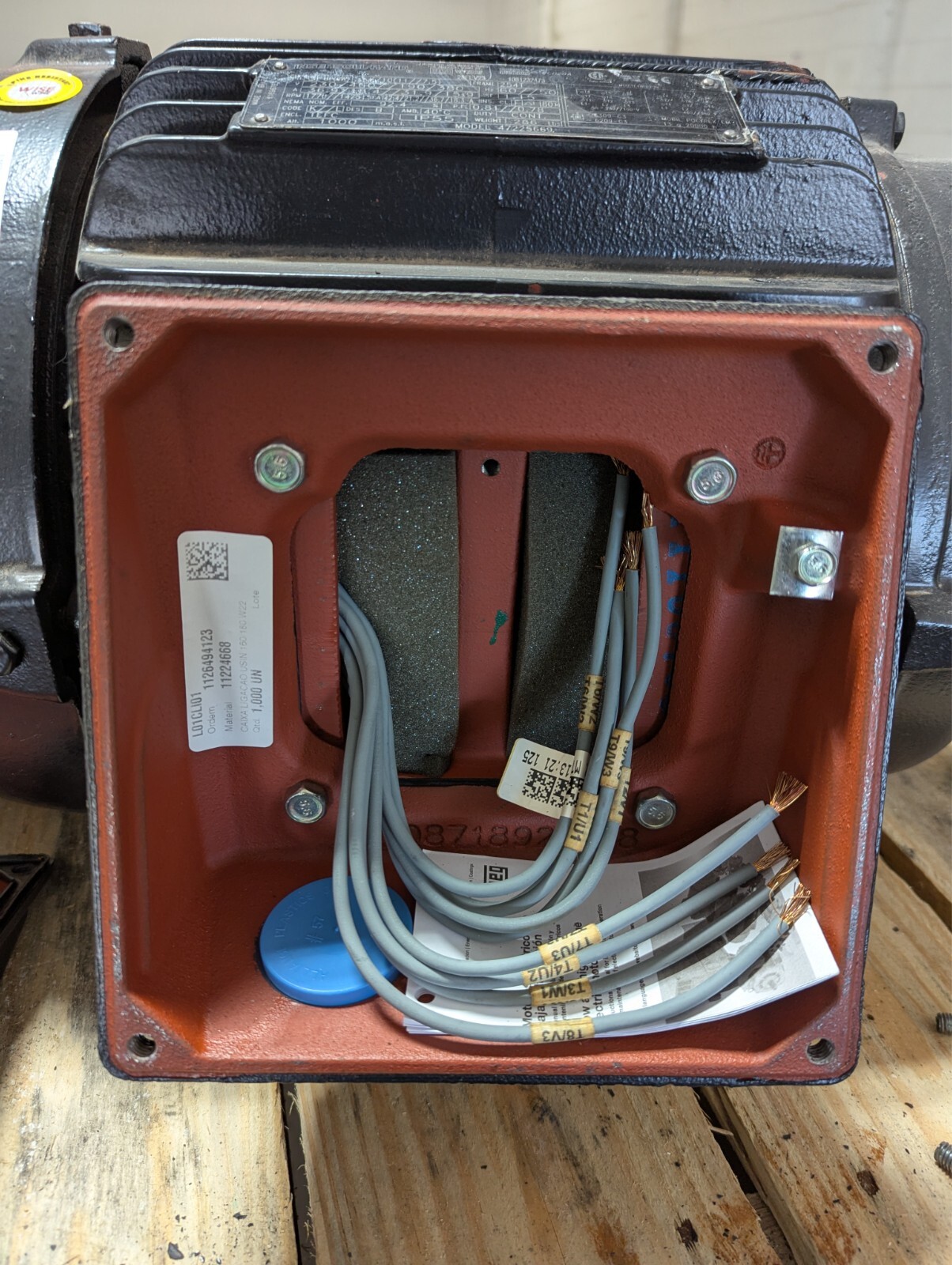 NEW WEG 15 HP W22 SERIES MOTOR / 230/460 VOLT 1770 RPM 254T FRAME