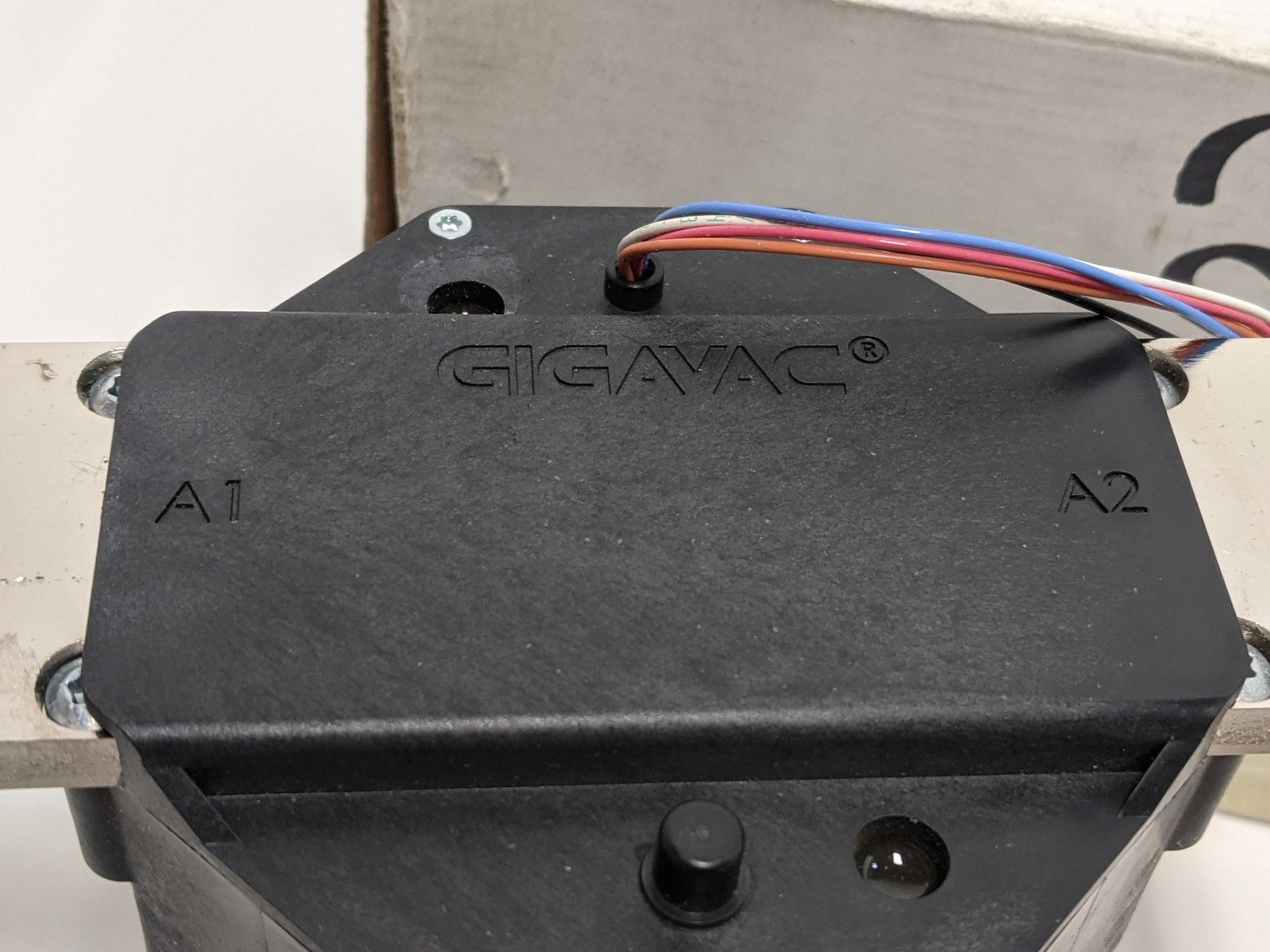 GIGAVAC HX460CAA 1000A 1500VDC DC Contactor 24VDC Coil SPDT Auxiliary
