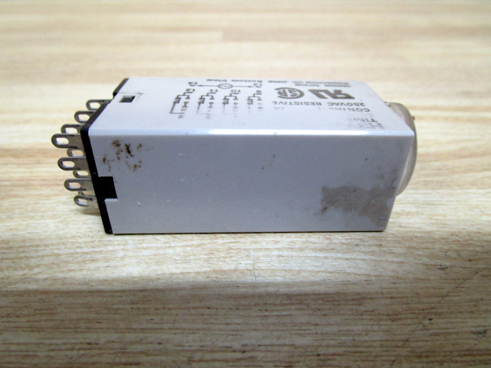 Omron H3Y-4 Timer H3Y4 Range 0-10 Seconds H3Y-4-250VAC-10S