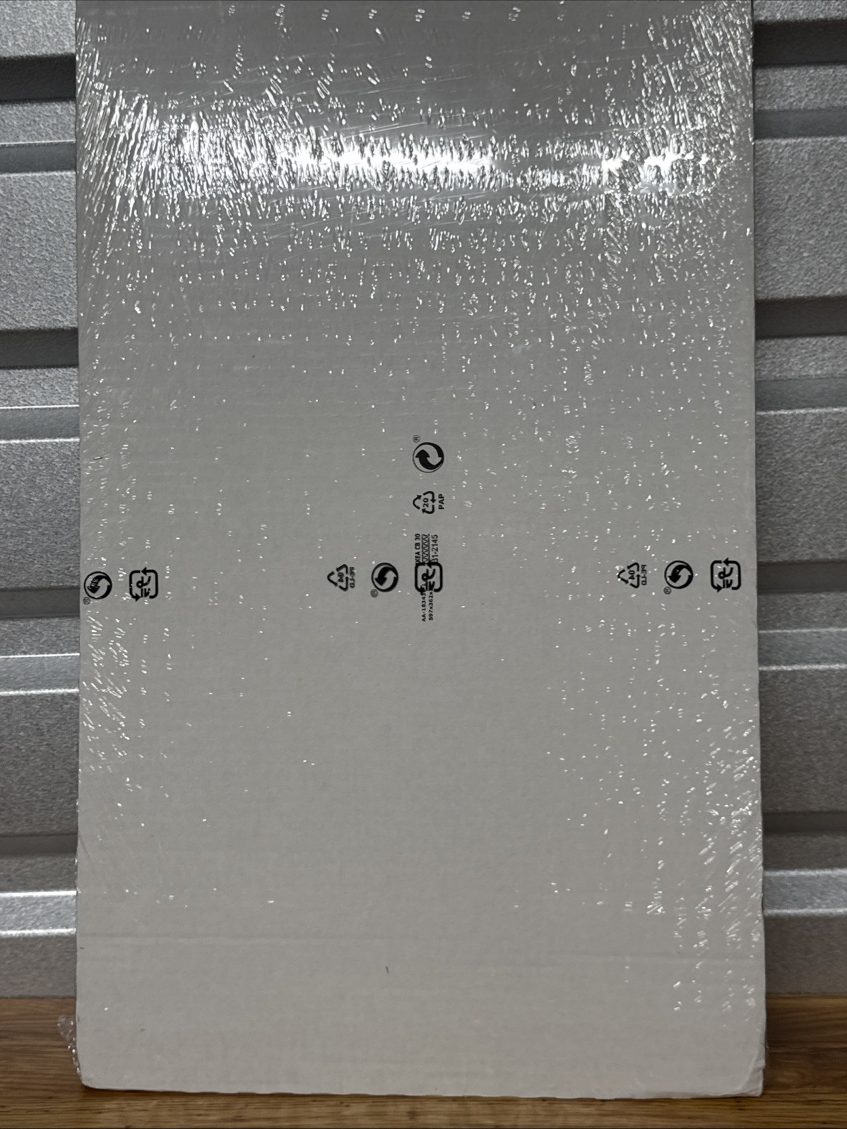 IKEA SKADIS 14 1/4» x 22» White Wood Pegboard Organizer Shelves 503.208.05