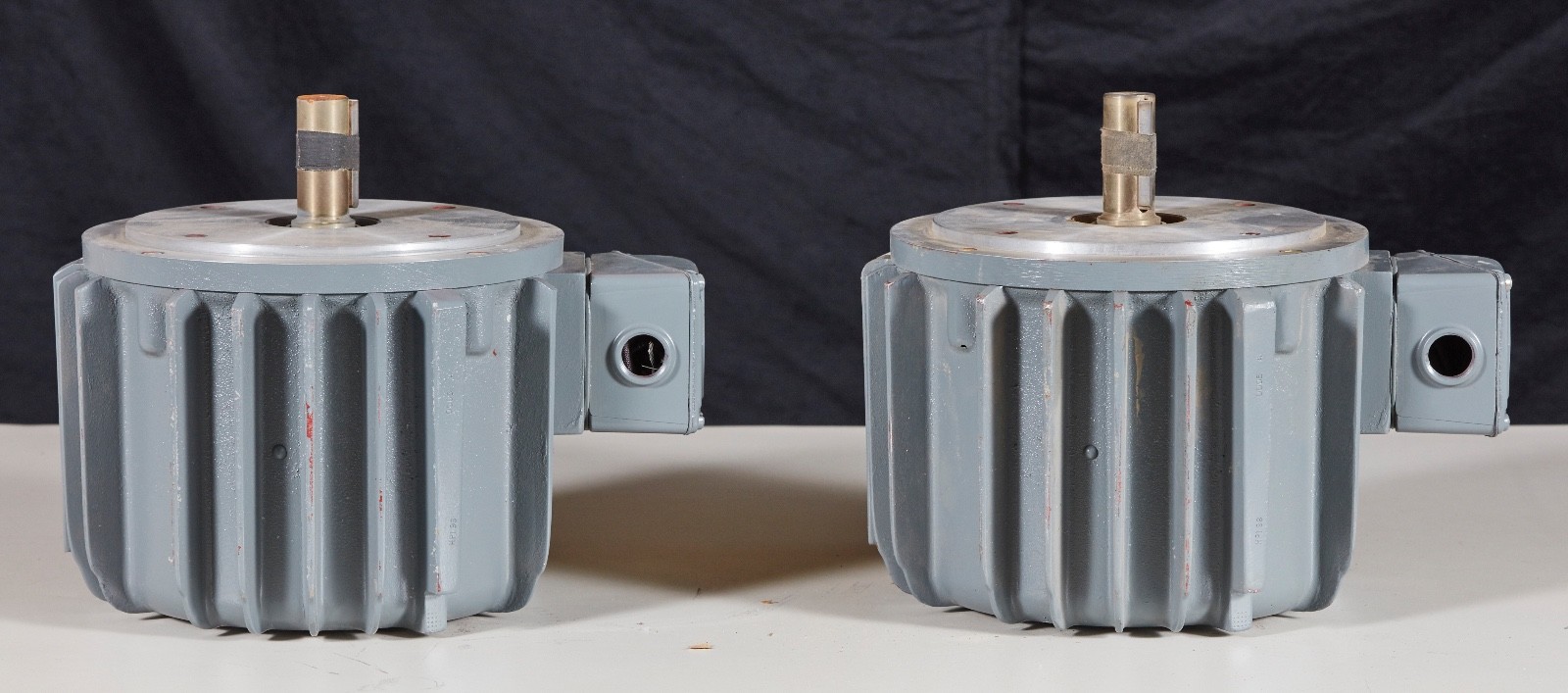 BRAND NEW Reuland Waferthin 4HP 3 Phase 240v 1200 RPM 900 Frame Motors