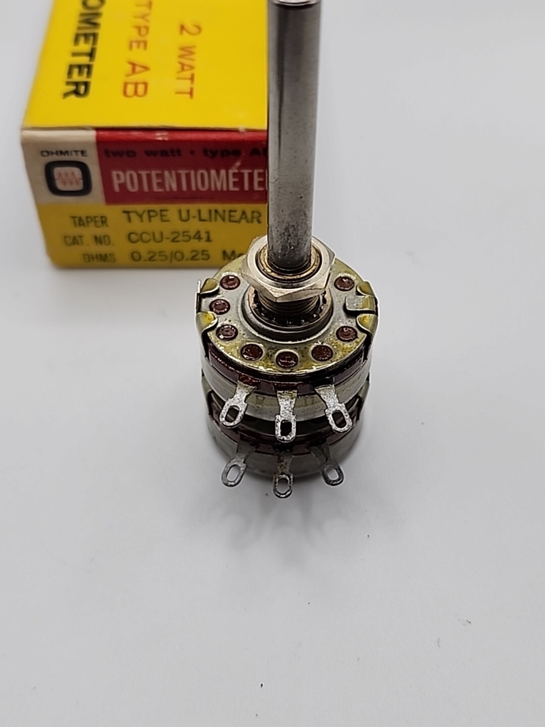 Ohmite CCU-2541 Potentiometer 2 Watt Type AB 0.25 Meg. OHMS Nos