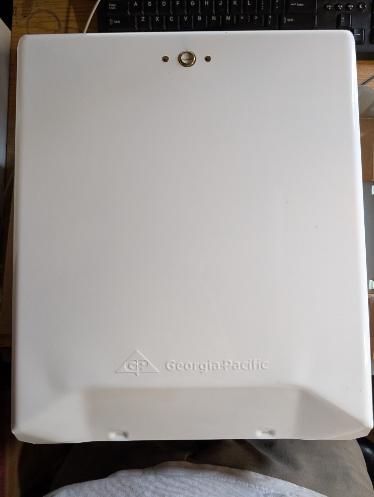Georgia Pacific 56601 White Metal Paper Towel Dispenser
