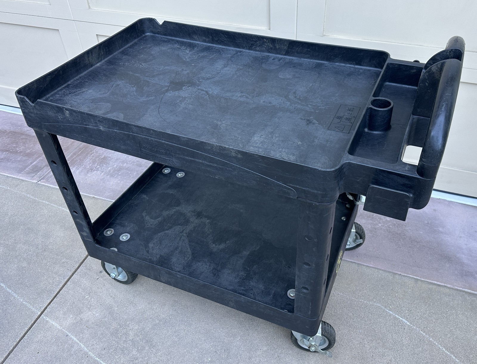 Rubbermaid FG452088BLA Commercial Heavy-Duty Utility Cart – Very Good Condition