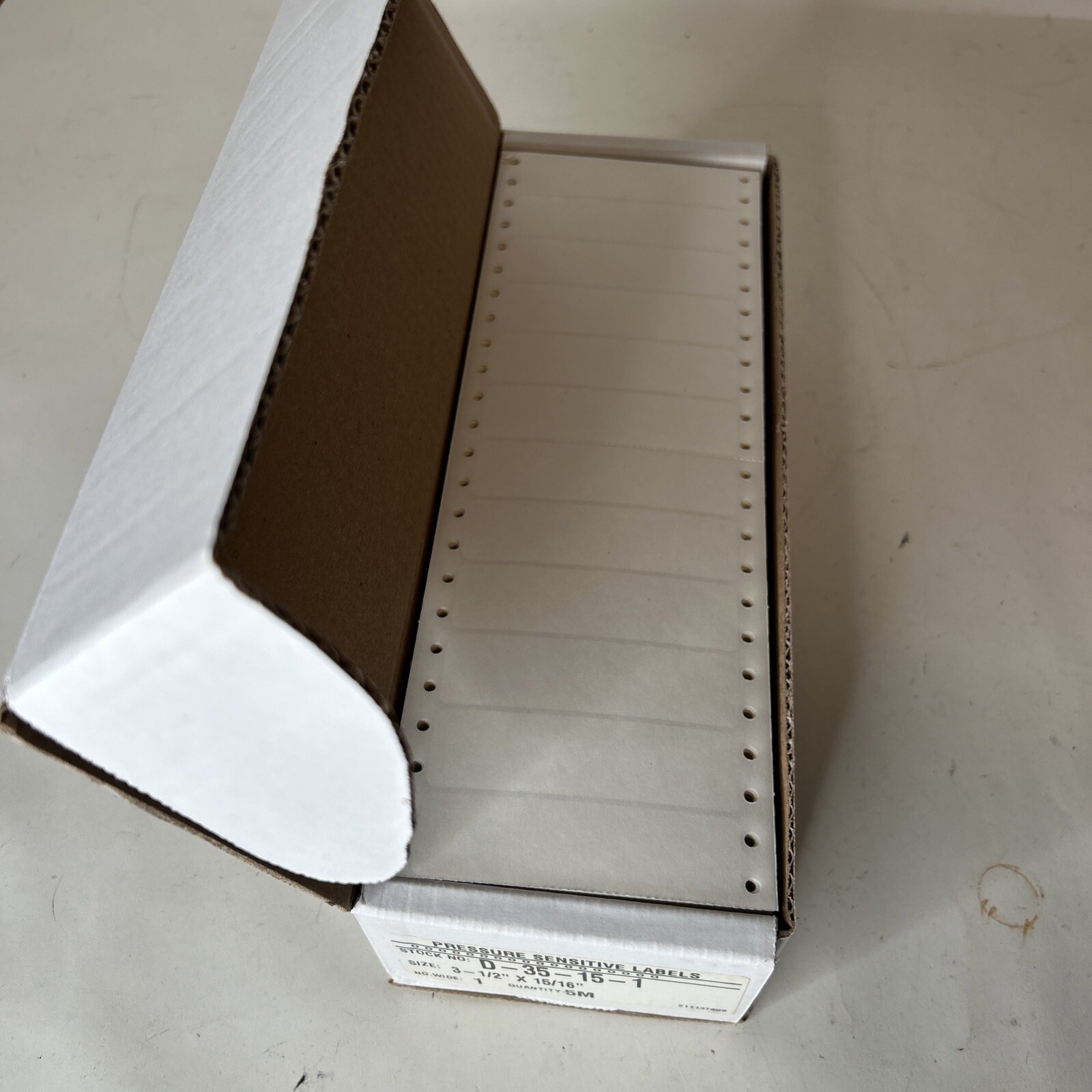 Pressure Sensitive Labels (50000-Pk) White 3 1/2 x 15/16″ D-35-15-1 Data