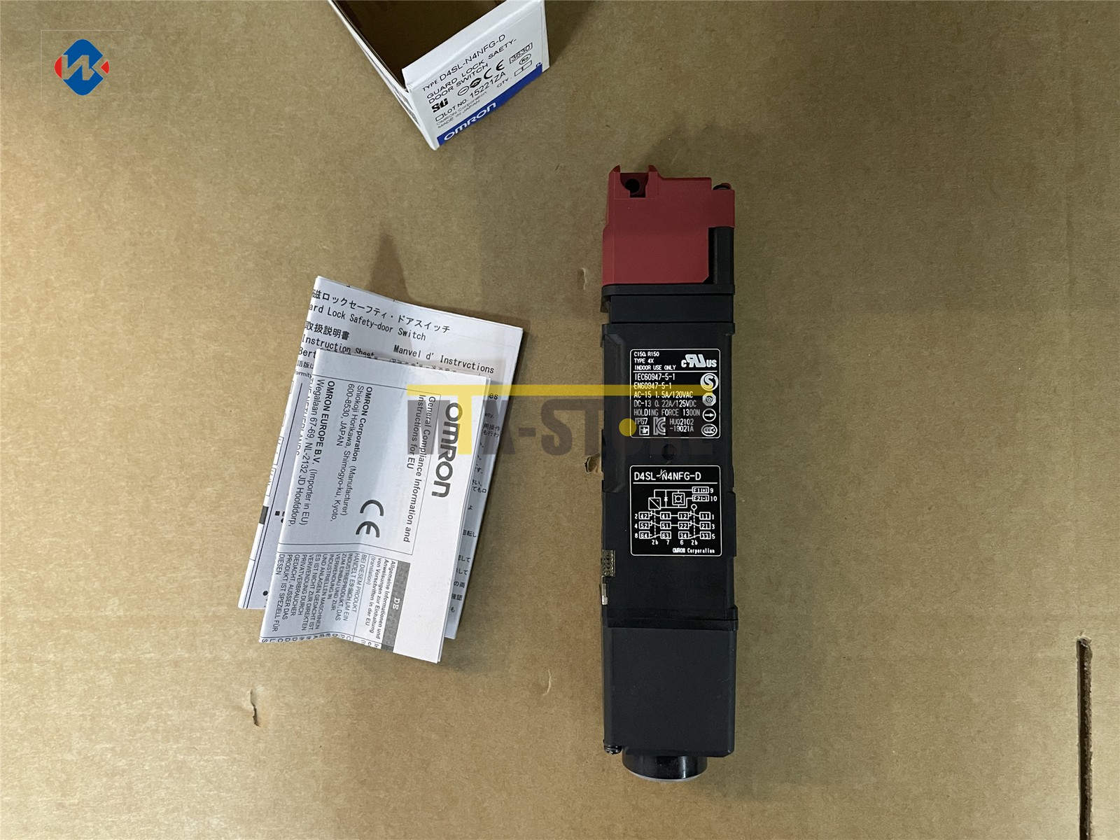 1PC Brand New Omron safety door switch D4SL-N4NFG-D