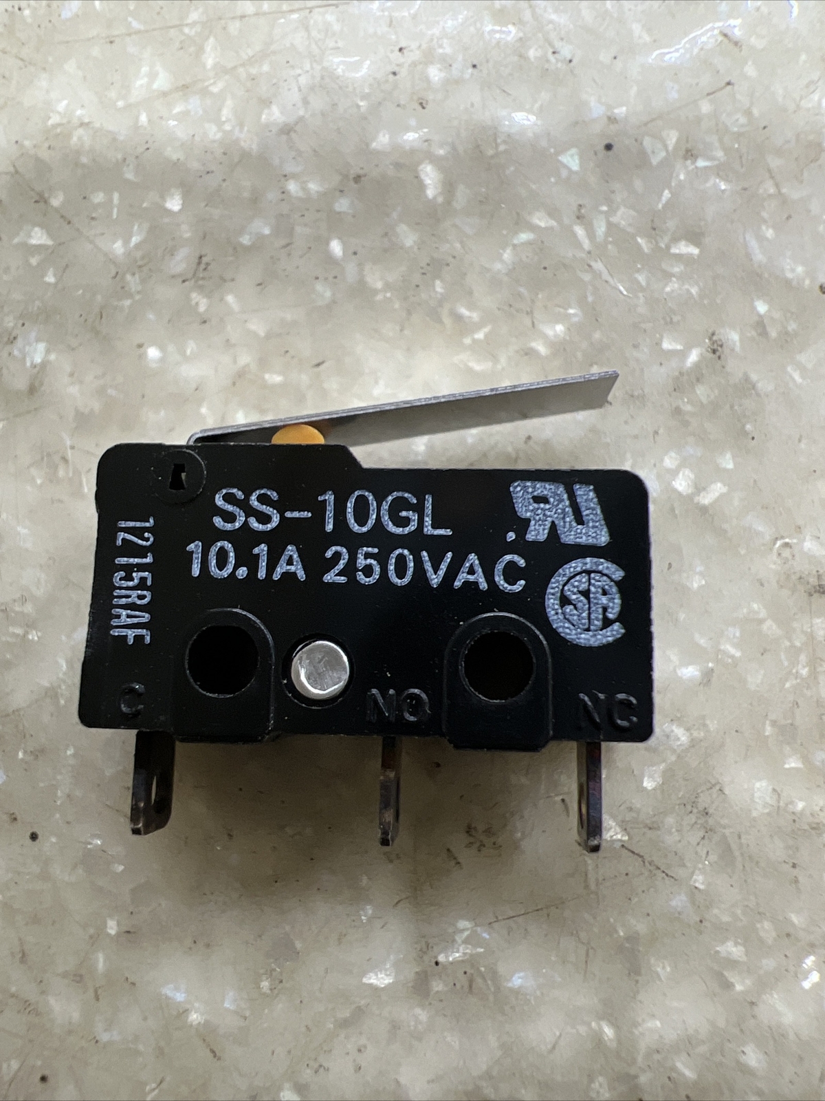 Omron Micro Switch SS-10GL MICRO SWITCH, HINGE LEVER, SPDT 10A (AC), 4A (DC)