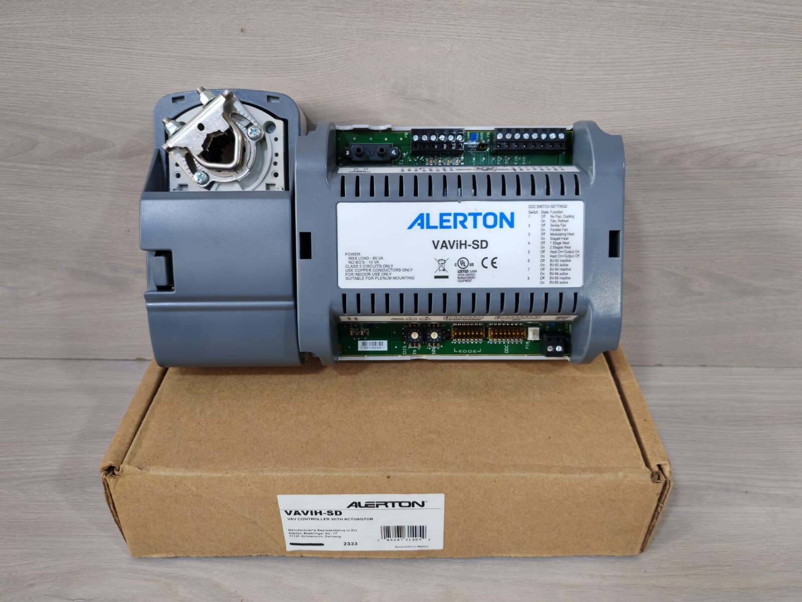 ALERTON VaVIH-SD VAV CONTROLLER WITH ACTUATOR 5002709-001 REV. G