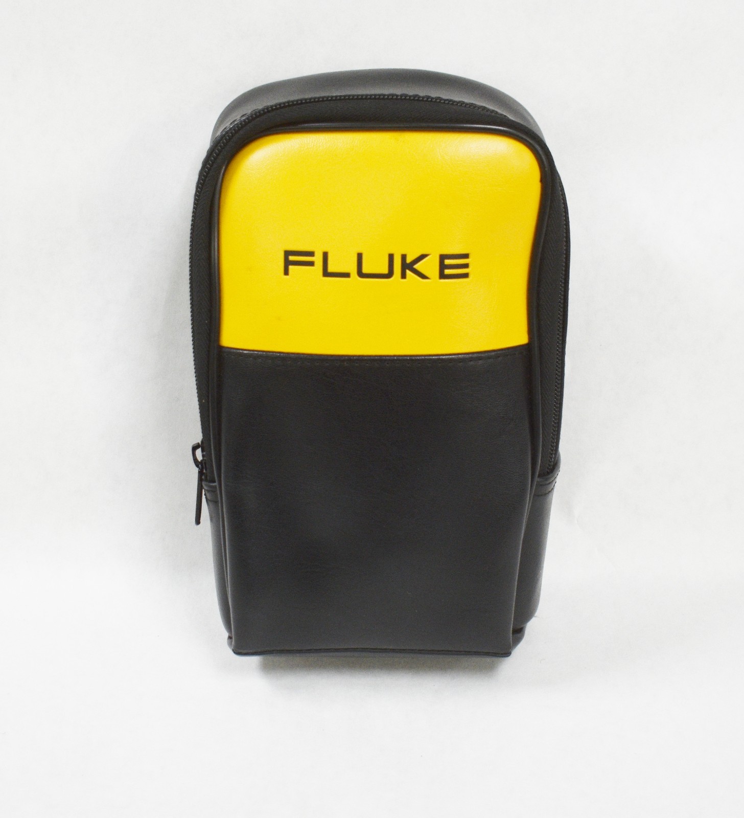 Fluke 179 True RMSDigital Multimeter Auto-Ranging Handheld W/ Cables & Case Used