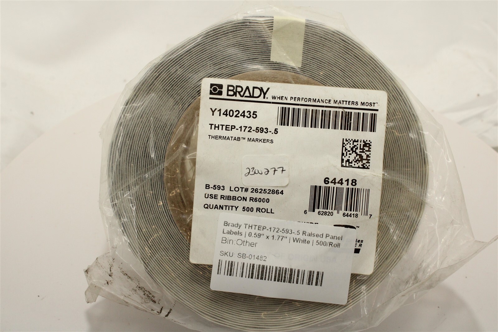 Brady THTEP-172-593-.5 Raised Panel Labels | 0.59″ x 1.77″ | White | 500/Roll
