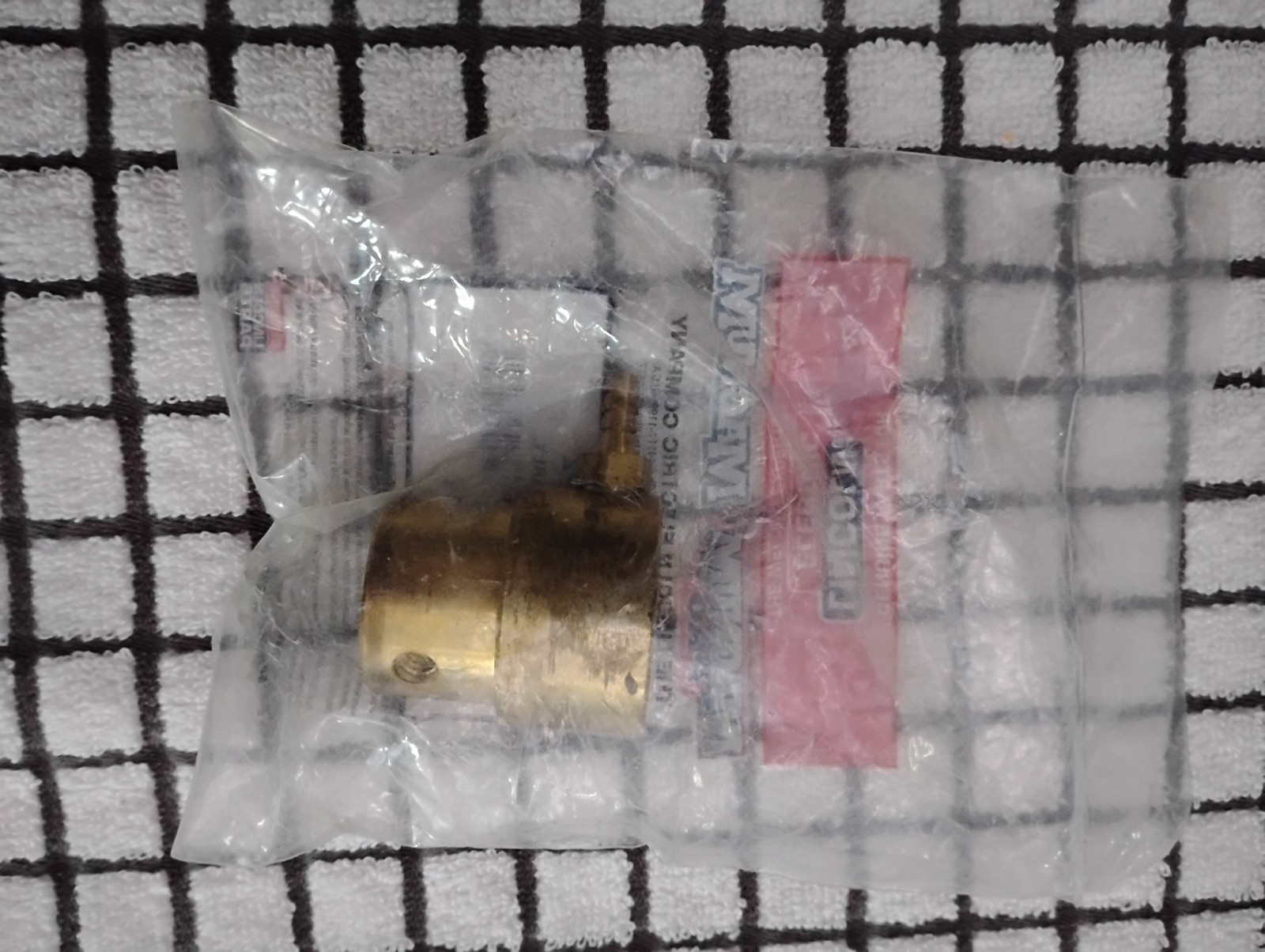 LINCOLN ELECTRIC 9SS22905-2 MIG GUN ADAPTER ASBLY