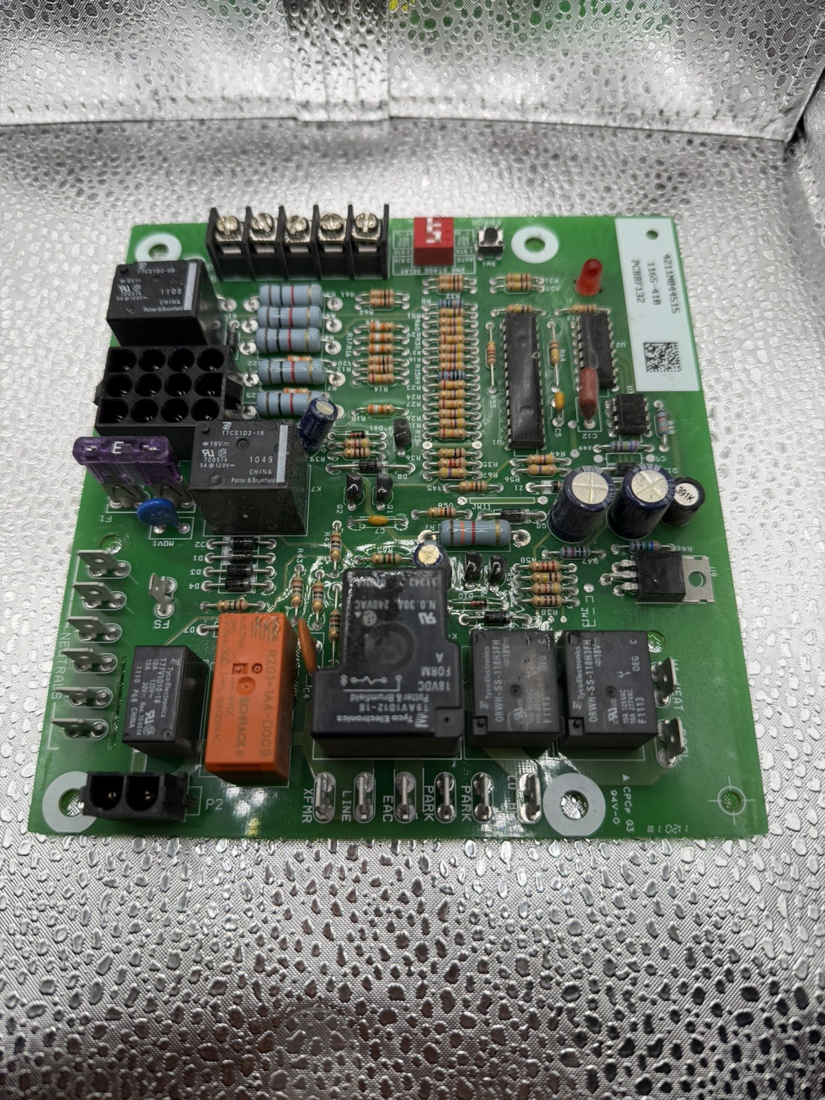 Goodman 1165-410 PCBBF132 Furnace Control Circuit Board 1165-83-4122A