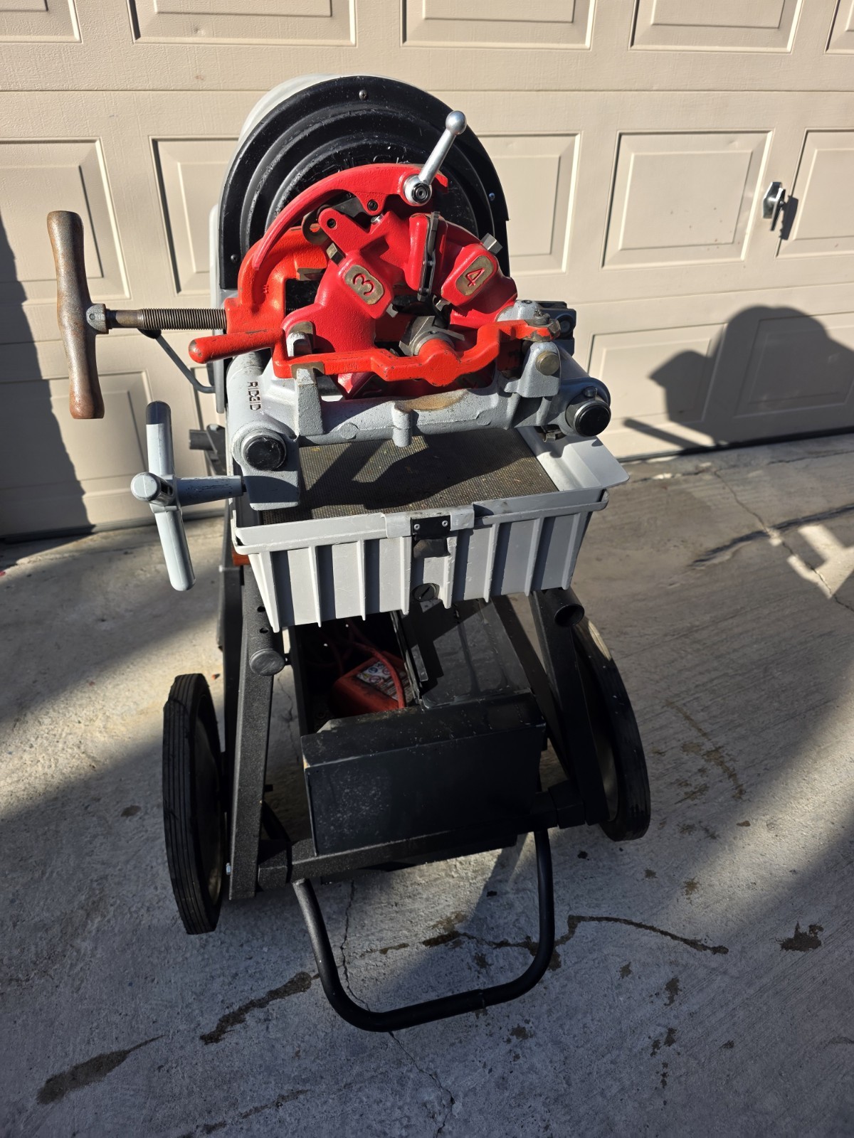 RIDGID 1822I Pipe Threading Machine