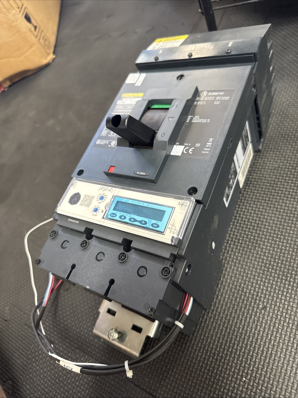 SQUARE D LL400 Circuit Breaker, PowerPacT400A, 3 pole, 600VAC, 50kA LLA36400U54X
