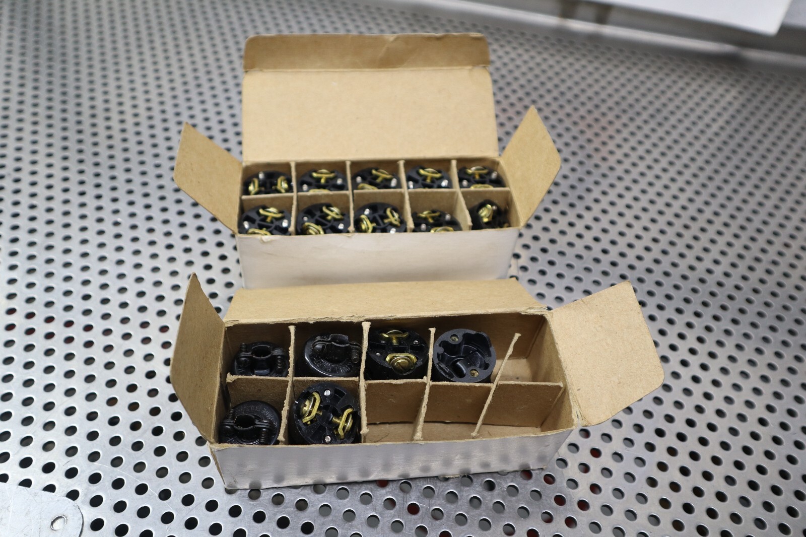 Bryant 7465N 15A 125V 2-Pole 2 Wire Black Midget Locking Plugs New (Lot of 16)