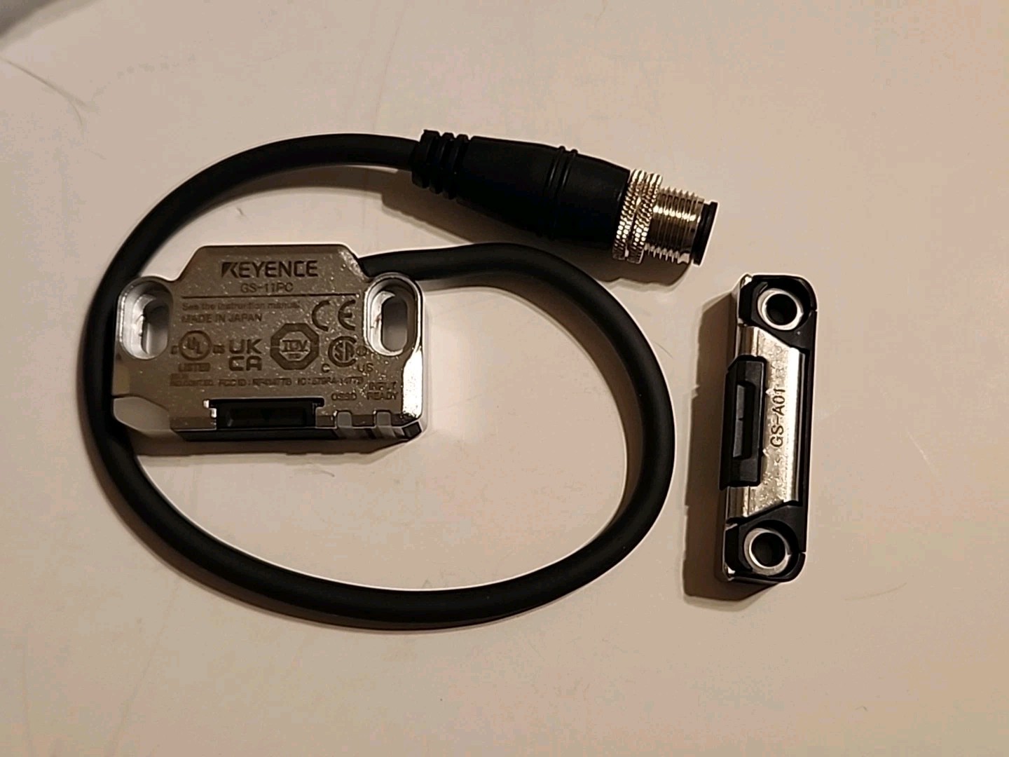 Keyence GS-11PC Safety Door Sensor New In Box – Warranty & Free Shipping