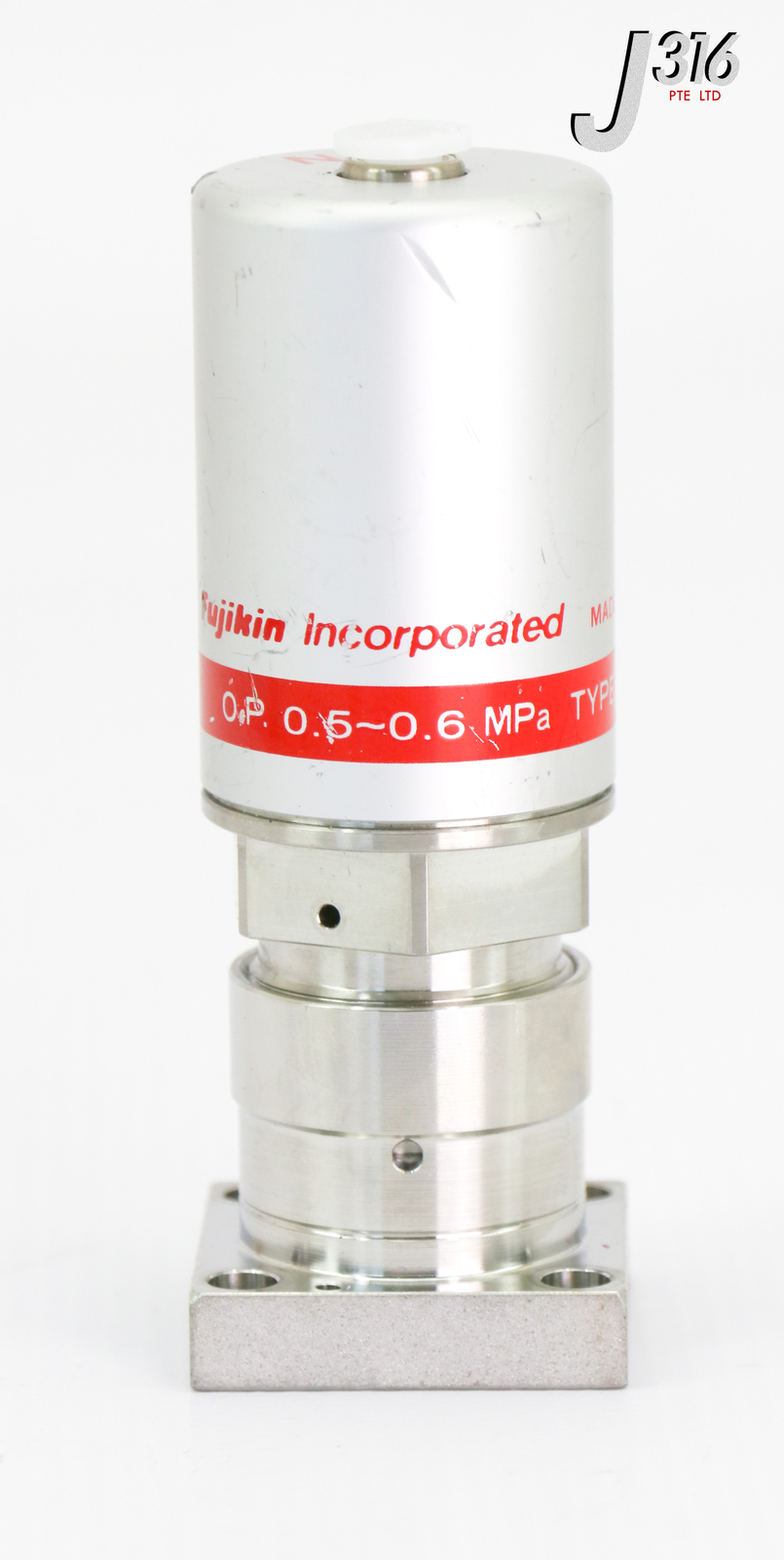 L3846 (LOT OF 30) FUJIKIN DIAPHRAGM VALVE, TYPE N.C., O.P. 0.5~0.6MPA 565601