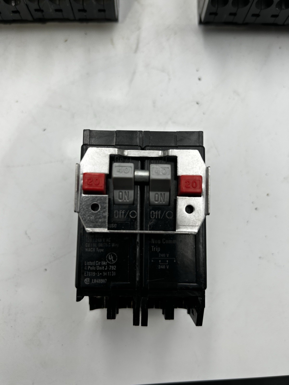 Bryant BQ220-230 20A 30A Old style 2x 2 Pole Quadplex Breaker Red / Green Flaw