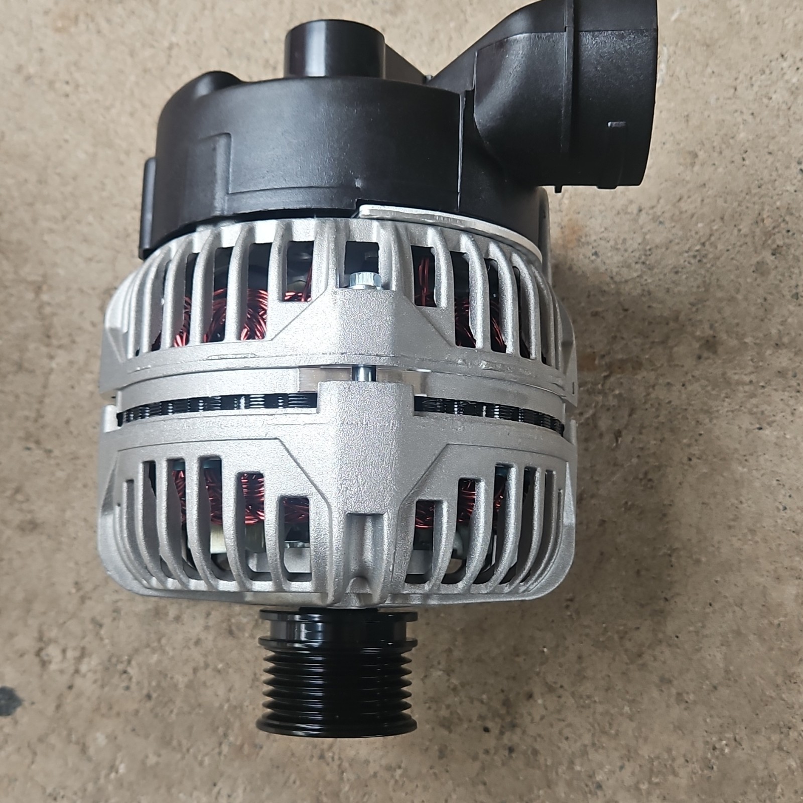 13846 Alternator for BMW 323Ci 323i 328Ci 328i 528i 2.5L 2.8L 1998-2000