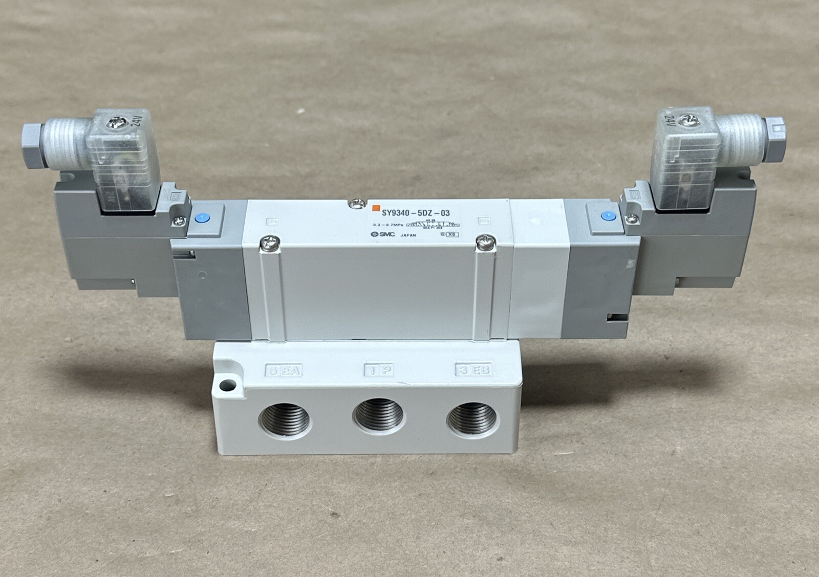 NEW NO BOX- SMC SY9540-3LZ-03T Solenoid Directional Valve 0.2~0.7MPa || WARRANTY