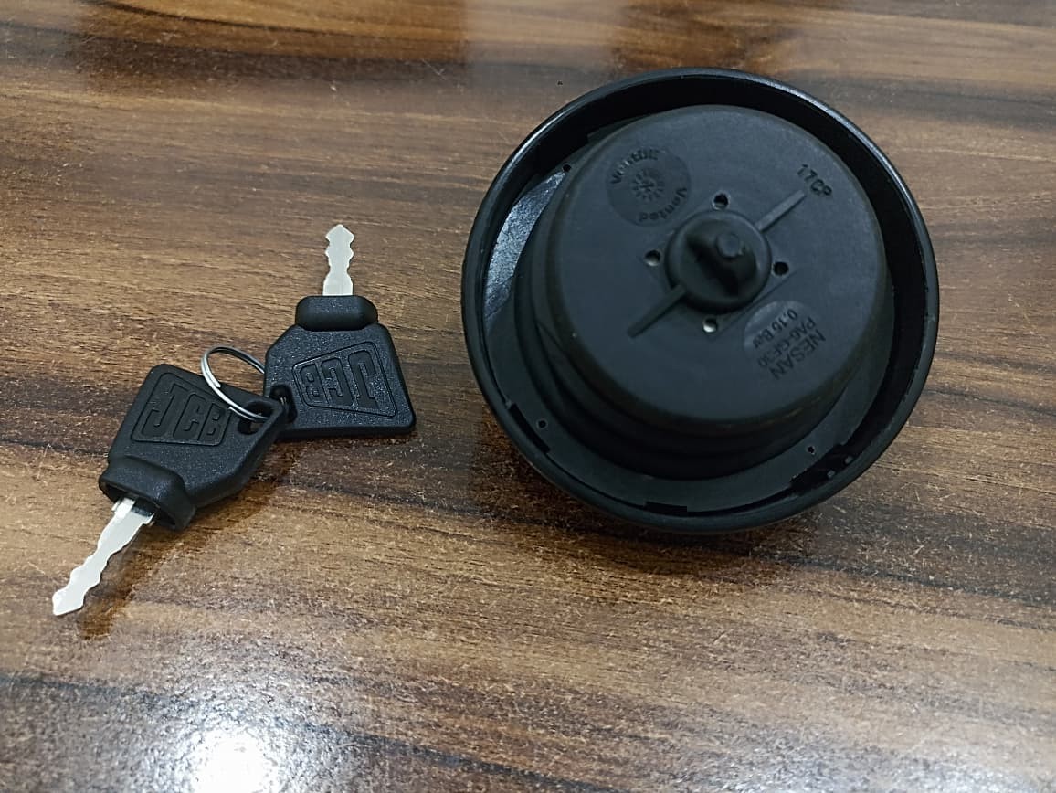 Genuine JCB Diesel Filler Cap with 2 Keys | Part No. 332/F4780 331/11403