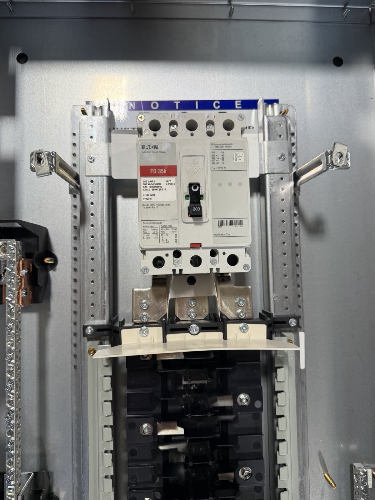 1-200 AMP 480V MAIN BREAKER PANELBOARD 42 SPACE 3PHASE 4WIRE COMPLETE PANEL