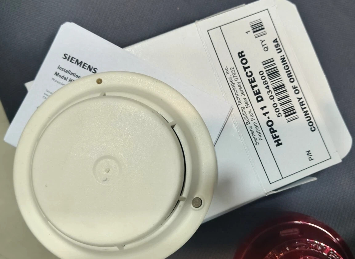HFPO-11 SIEMENS FIRE ALARM SMOKE HEAT DETECTOR WITH BASE