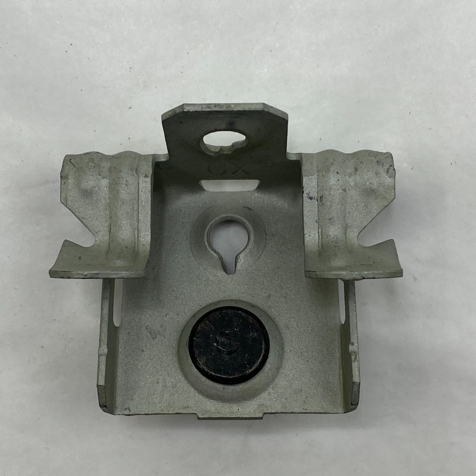 BOX OF 100 Nvent Caddy M24S Universal Beam Clamps 1/8″-1/4″ Flange w/Stud Bottom
