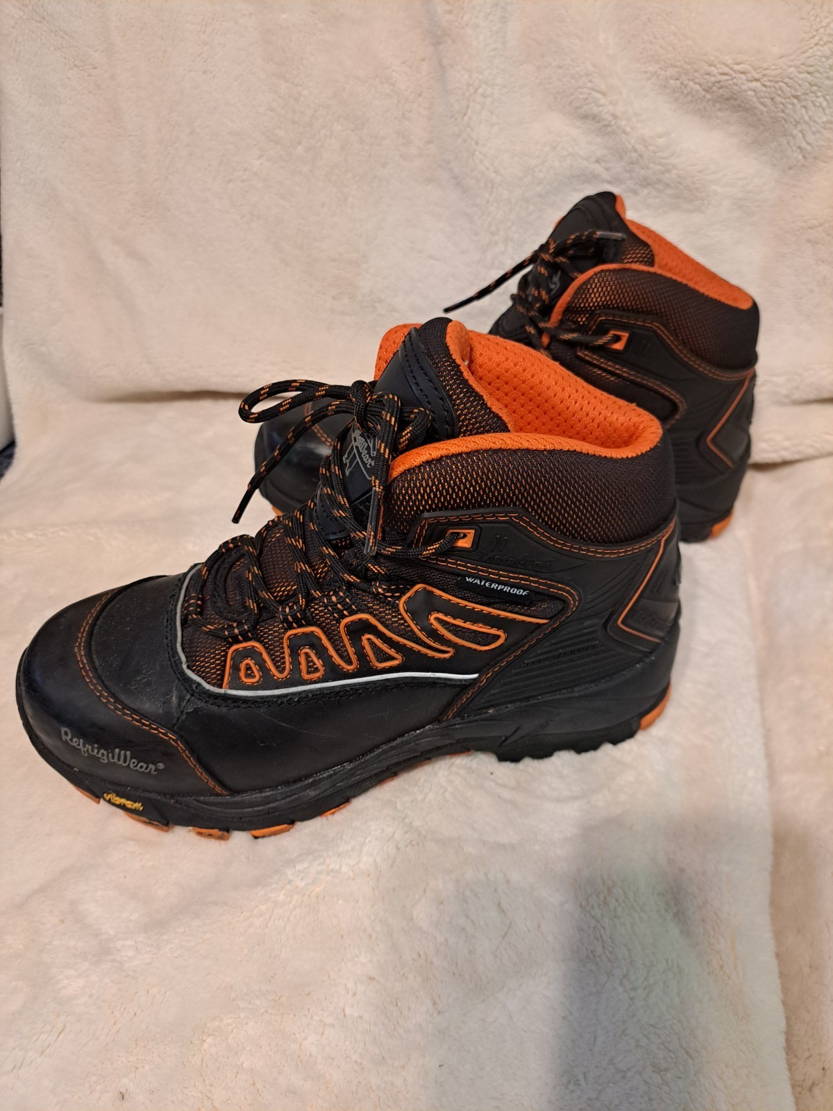 RefrigiWear Waterproof Metal-Free Steel Toe Work Boots Black/Orange Size 7.5