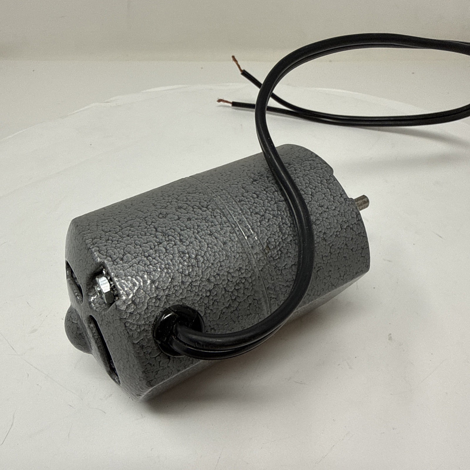 Dayton AC-DC Motor | 1/15 HP | 5000 Rpm | 115V | 60 HZ | Model 2M634A