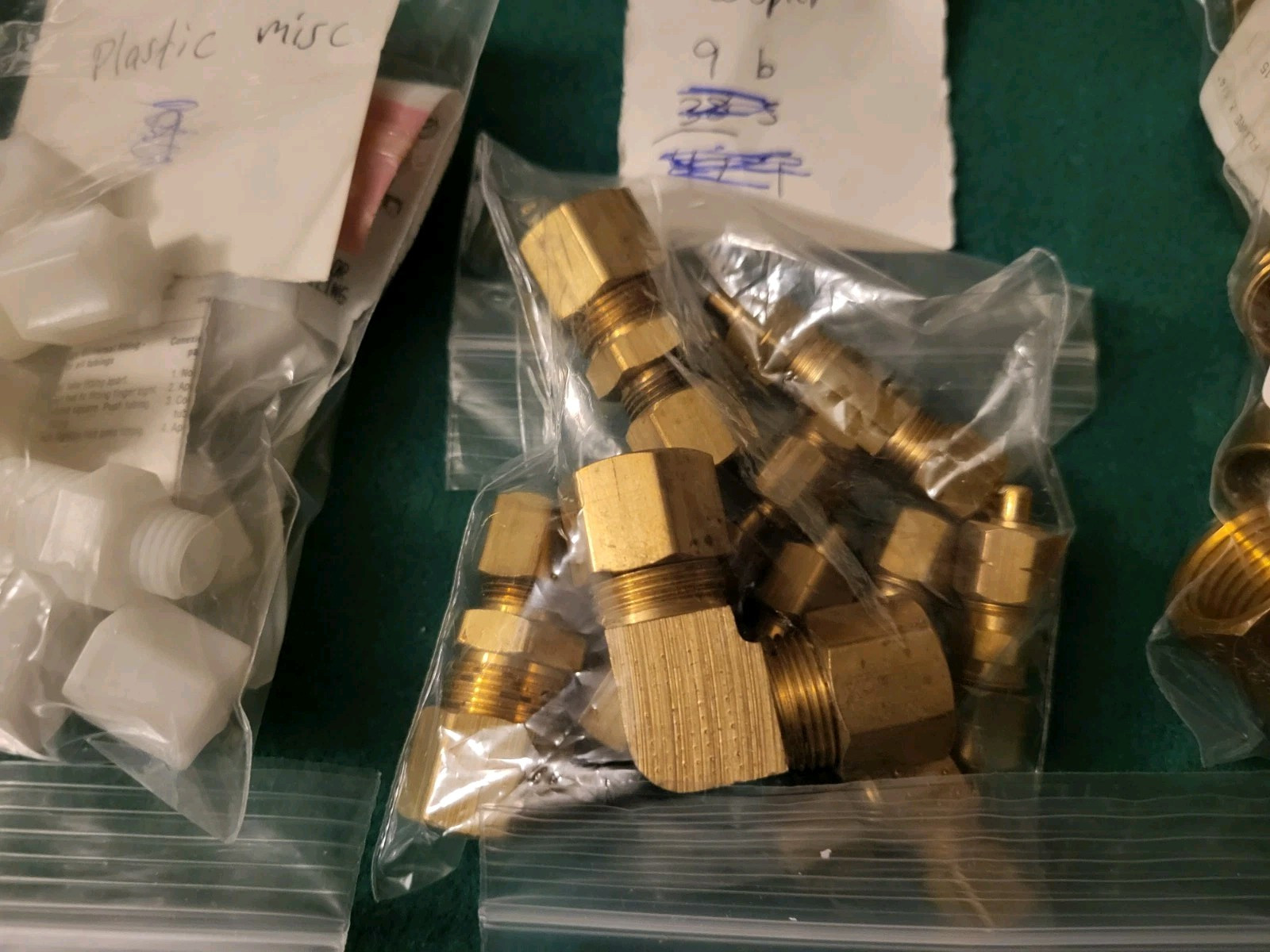 HUGE LOT OF BRASS FITTINGS, CONNECTORS FEW PLASTIC, IRON OVER 340 PIECES 24LBS