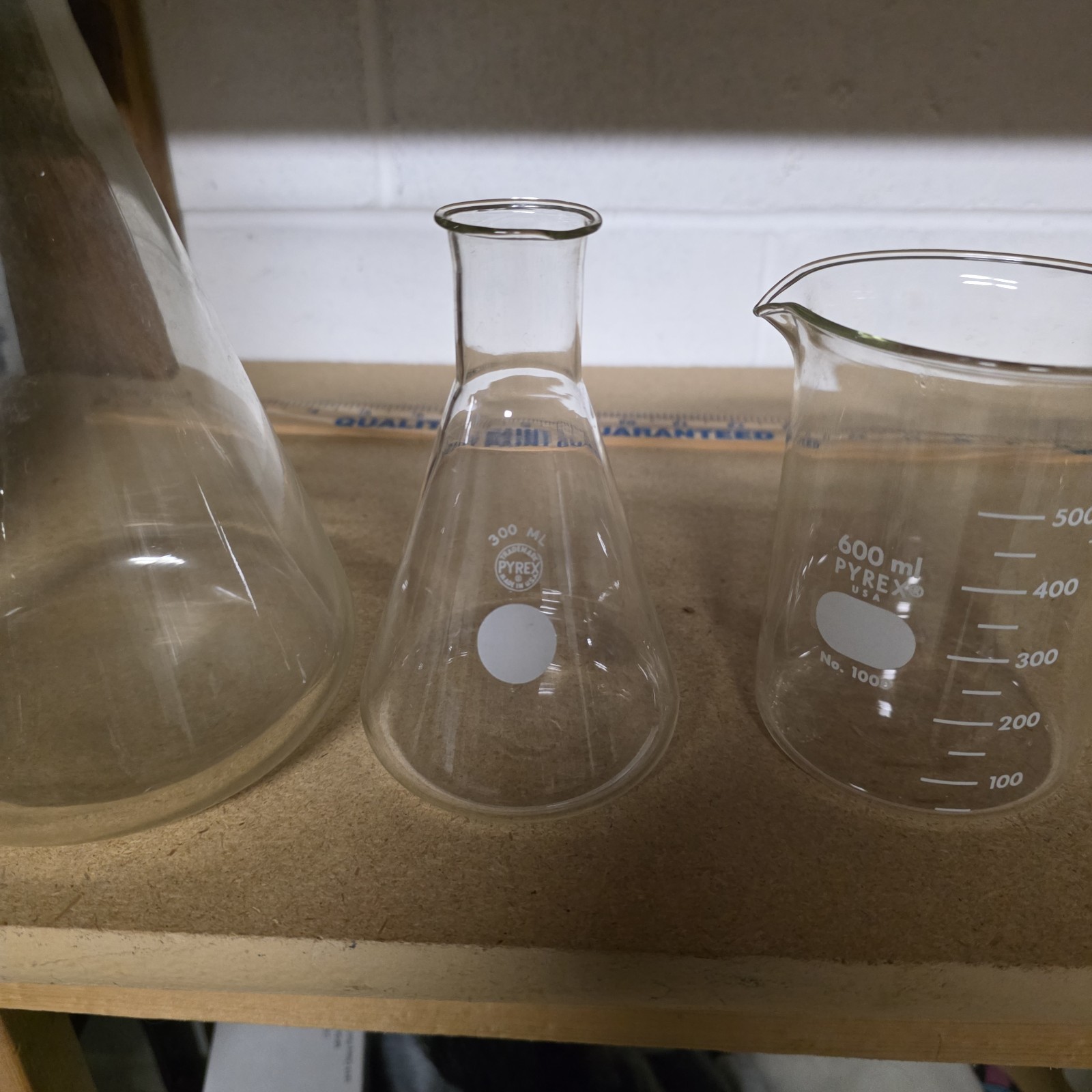 Pyrex 300 mL, 1000 mL Erlenmeyer Flask & 600 mL Griffen Beaker LOOK AT PICTURES