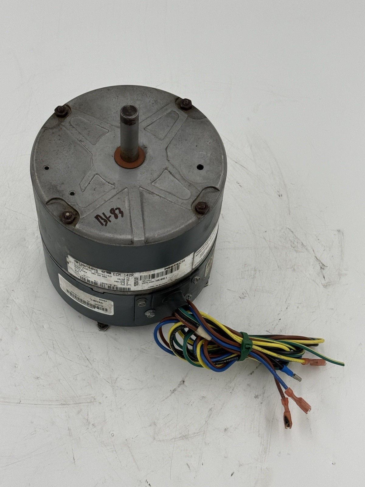 Genteq ECM142R 5SME39DLHE051 1/5HP 230V 710RPM 51-102870-01 Motor Used/Tested