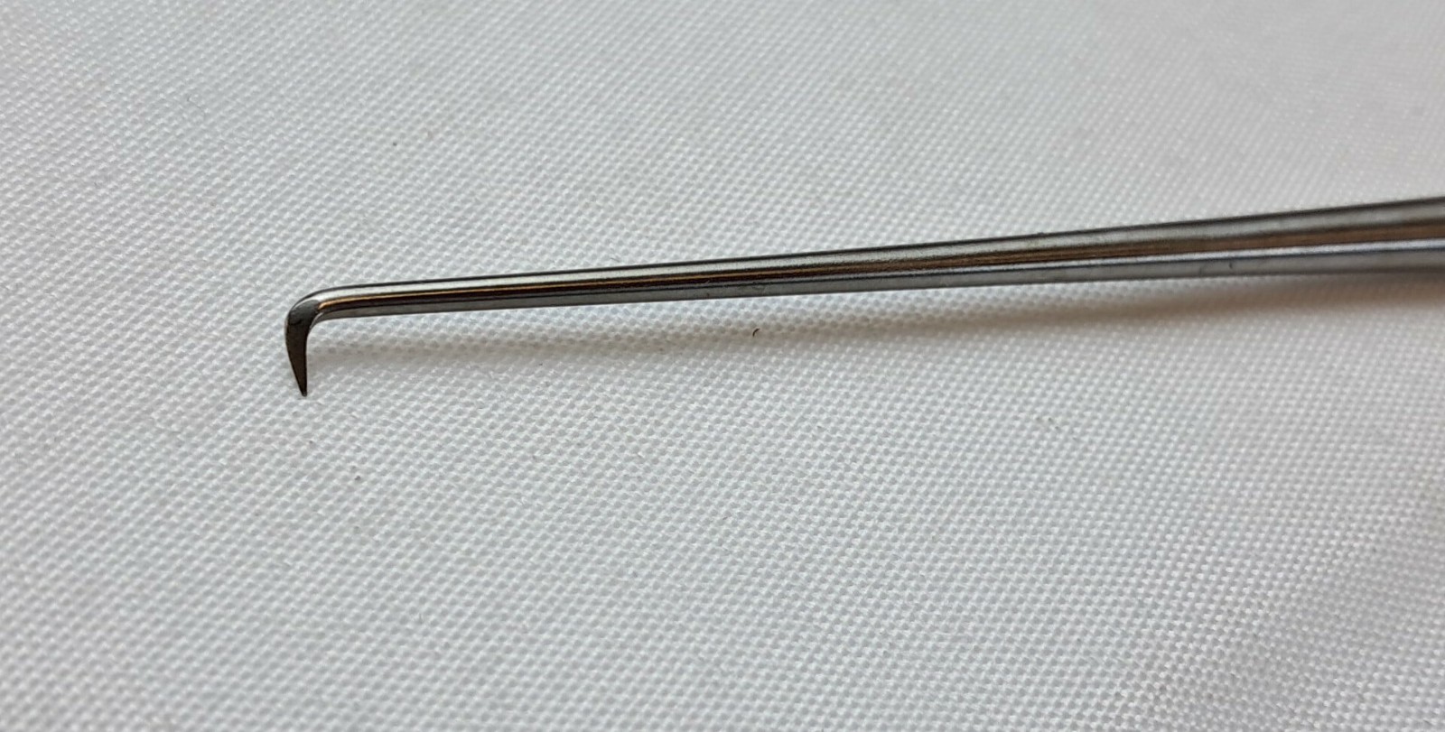 283-760, Day Ear Hook, 90 Degree.