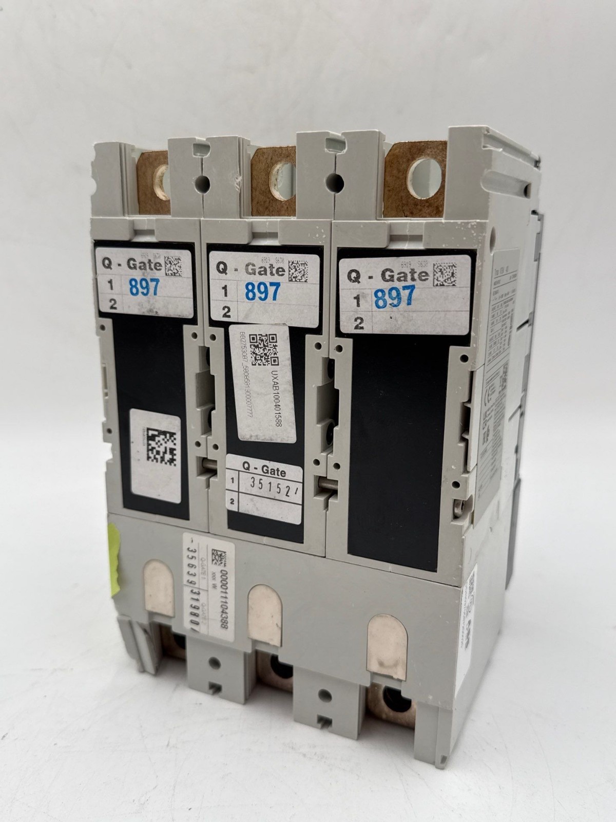 ABB XT5NU330ABFF000XXX Circuit Breaker 300A 3P 600V tmax XT5N 400 300 Amp 3 Pole