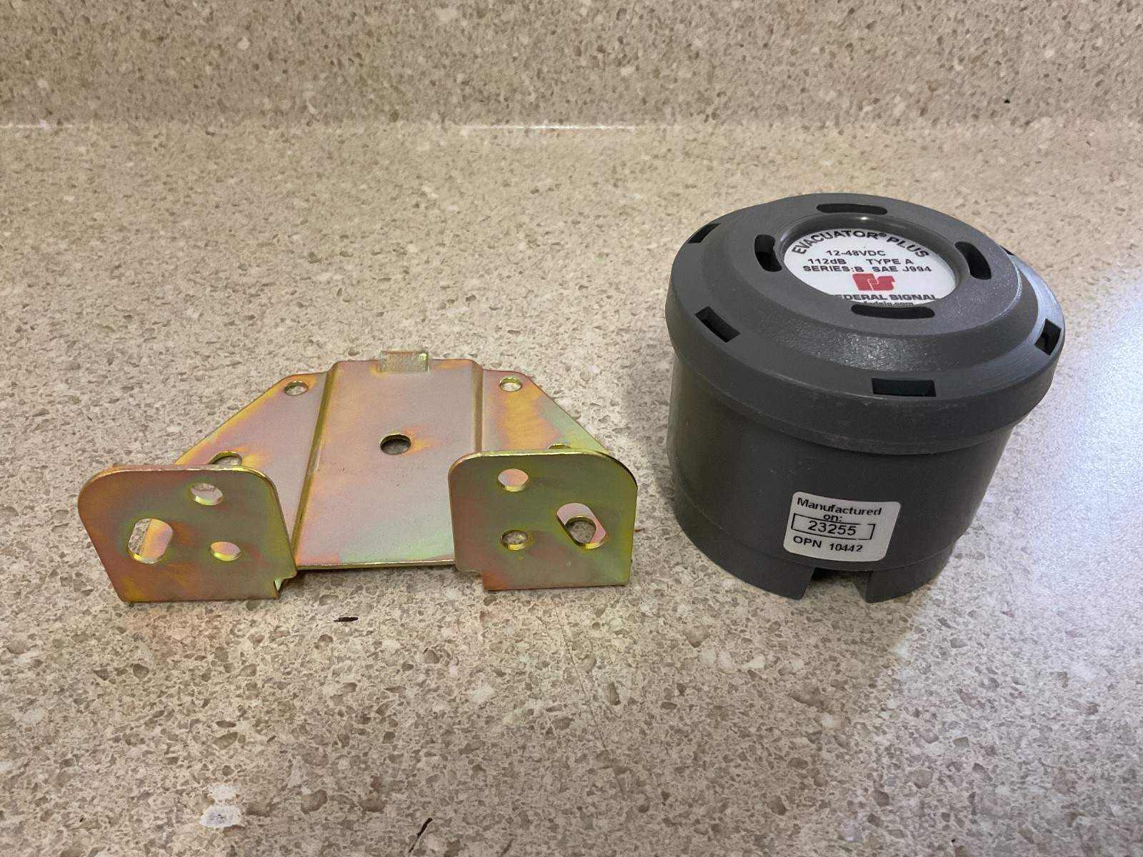 Federal Signal 210335SSG EVAC Alarm 112dB NEW
