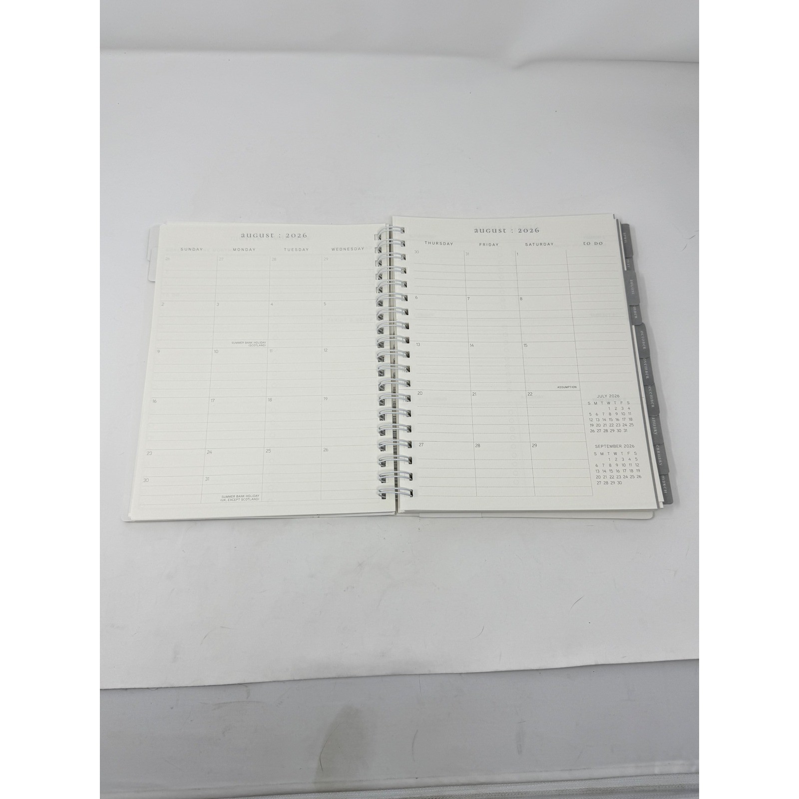 Graphique Snoopy Peanuts 2027 18-Month Planner Sage Green 10×8 Spiral Academic
