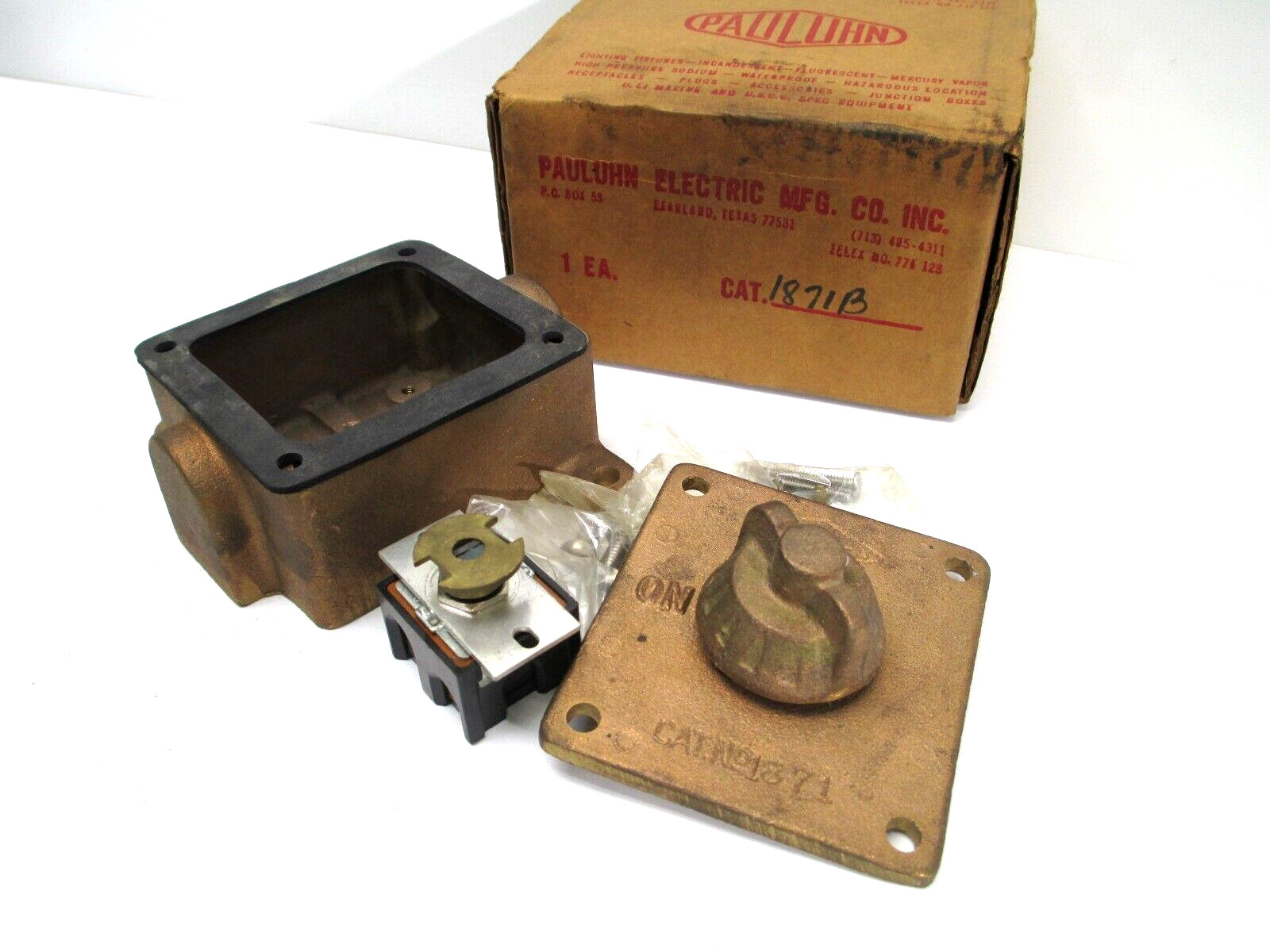 PAULUHN BRASS SURFACE MOUNT BOX 20AMP ROTARY SWITCH 120/240 VAC MARINE 1871B