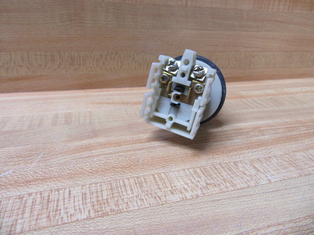 Fuji AH30-L2 E3 Pushbutton AH30L2E3 White