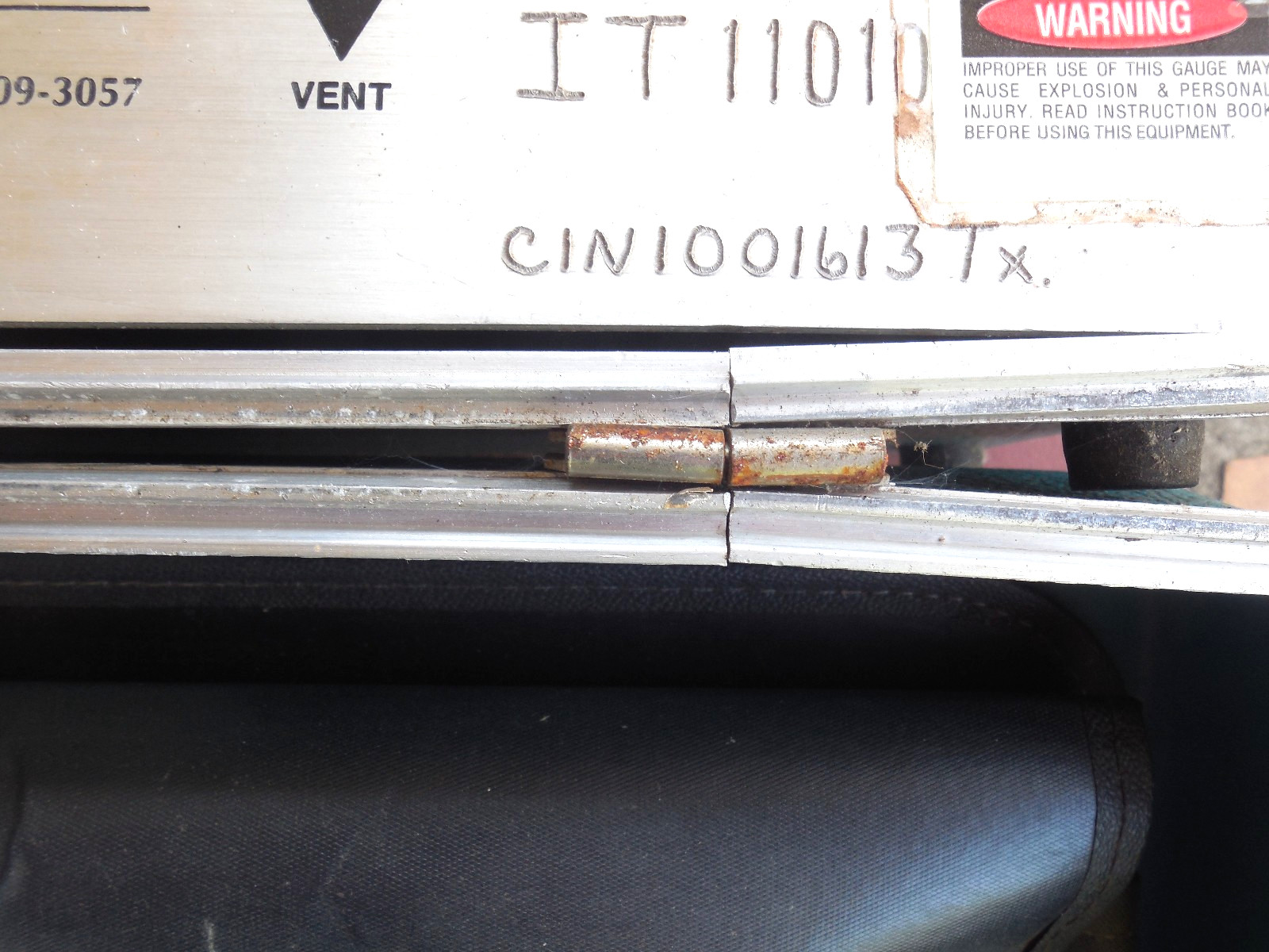 Wallace & Tiernan 65-125 Electro-Pneumatic Calibrator Turns On Otherwise Untest