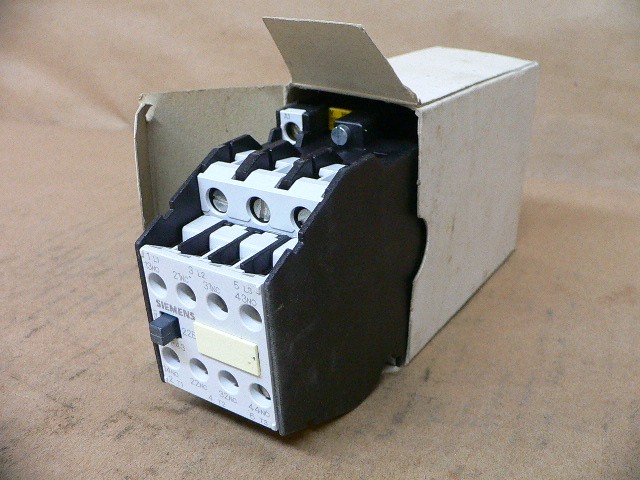 Siemens 3Tf43 22-0Ak6 Contactor 22Amp 3Pole Ac Operation 110/120Vac 50/60Hz