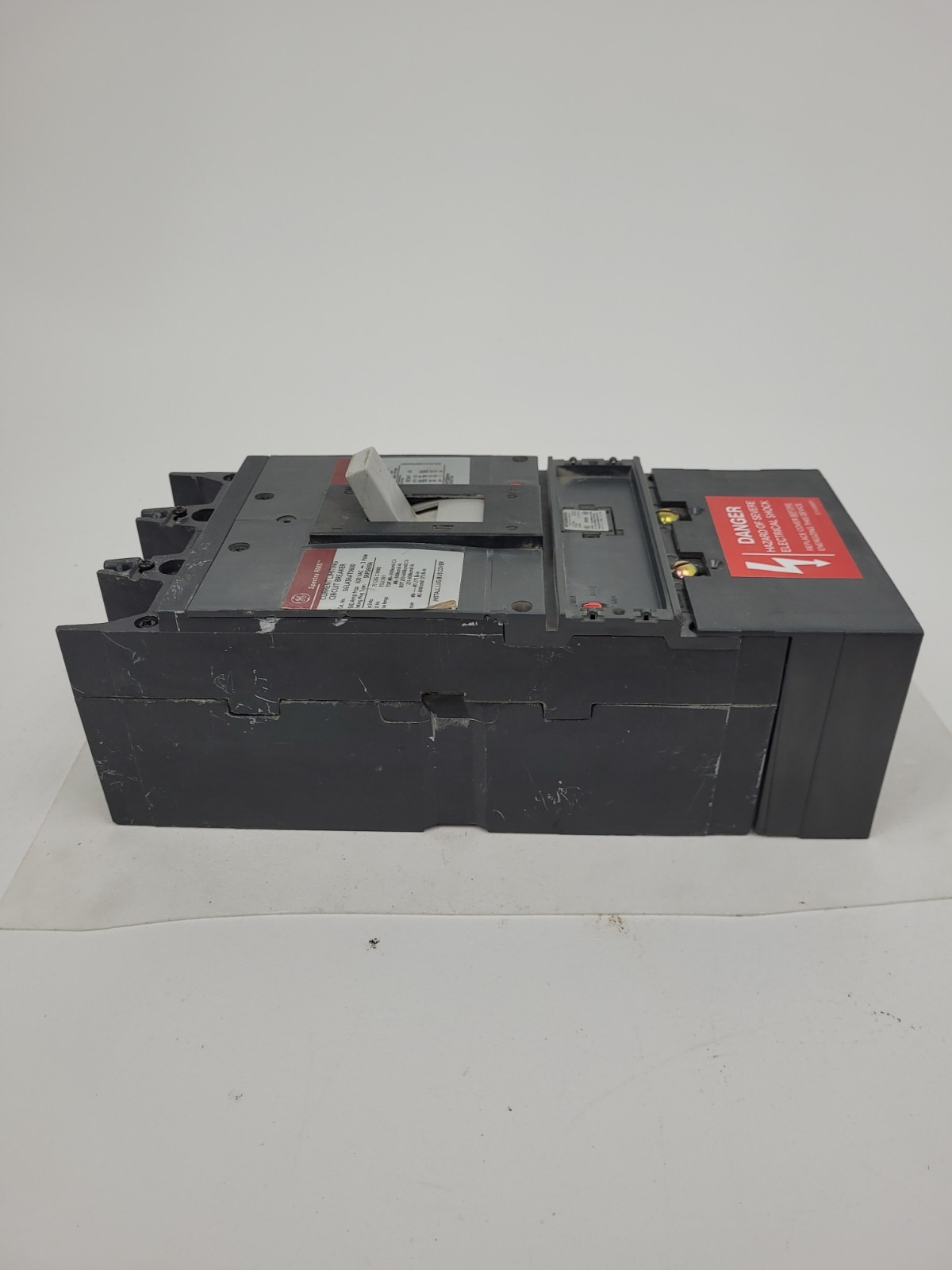 SGLA36AT0600 GE 600 Amp Max Circuit Breaker w/450A SRPG600A450 Plug